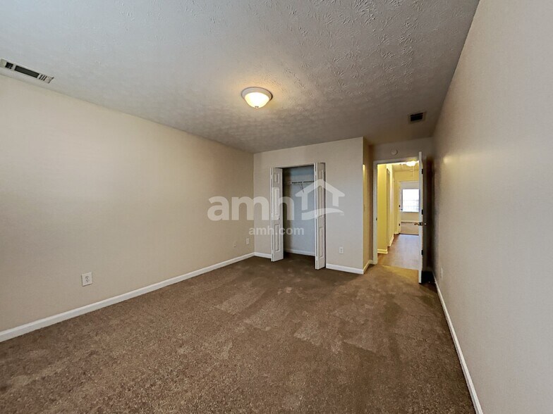 Building Photo - 536 Sydney Walk Ln