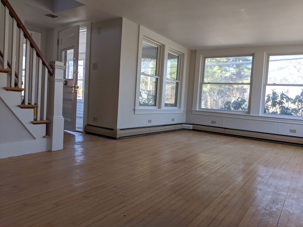 Living room - 47 W Main St