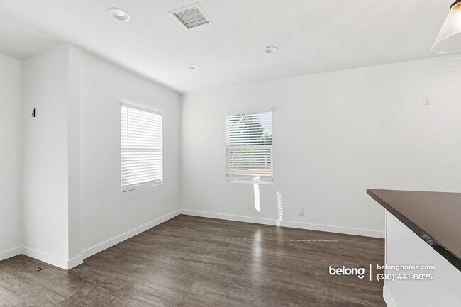 Building Photo - 17055 Gault St