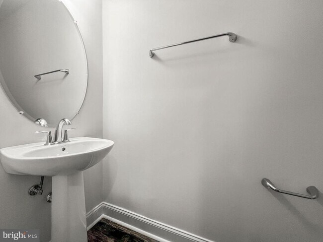 Building Photo - 14583 Lakestone Dr