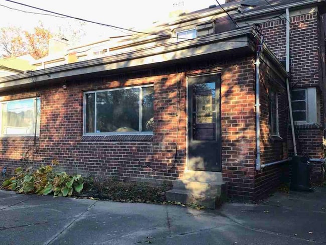 Building Photo - 20601 Stratford Rd