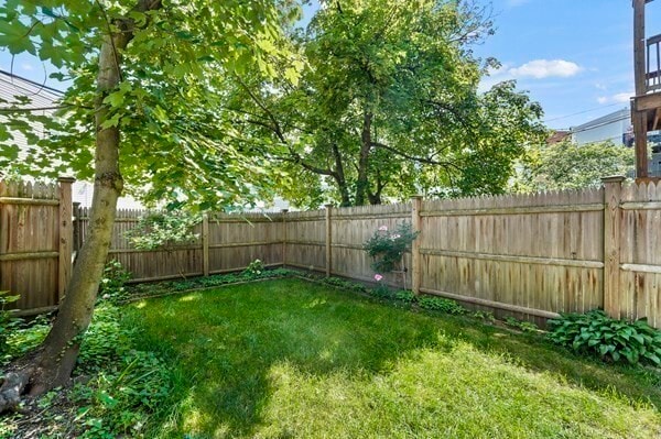 Building Photo - 13 Telegraph St