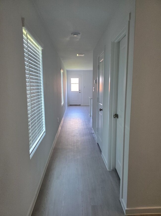 Building Photo - NEWLY BUILT 3 bedroom 2.5 Bath *2 MONTHS O...