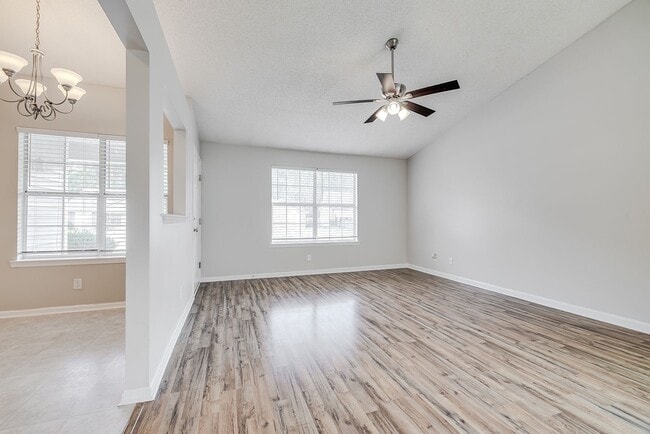 Building Photo - 118 Laurelwood Dr