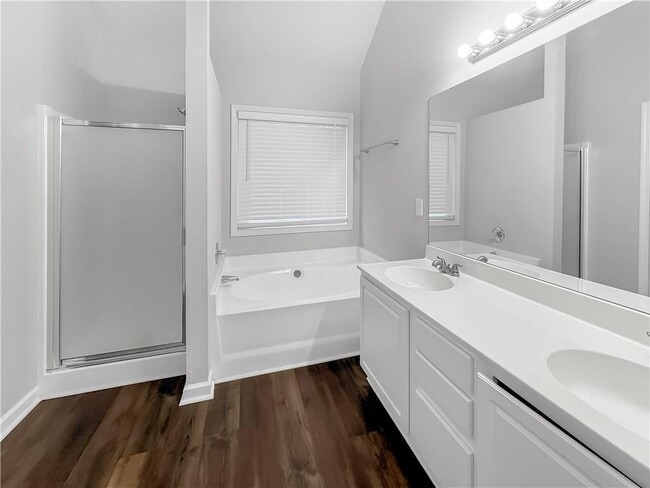 Building Photo - 4410 Wessington Ln