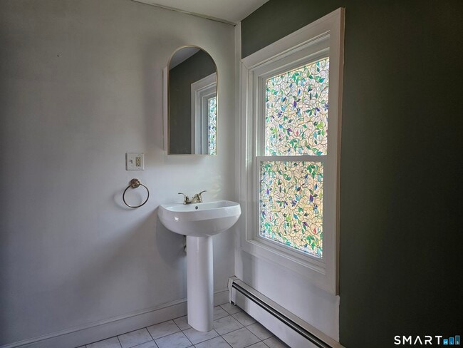 Building Photo - 932 Saybrook Rd