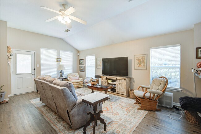 Building Photo - 17231 Hollow Sands Ct