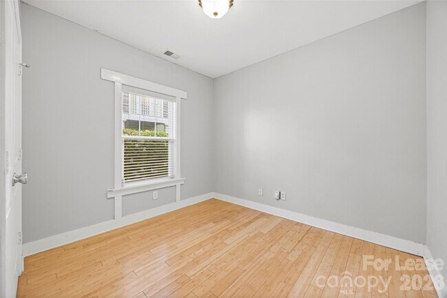 Building Photo - 1733 Matheson Ave