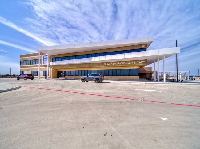 Building Photo - 401 Tartane Dr