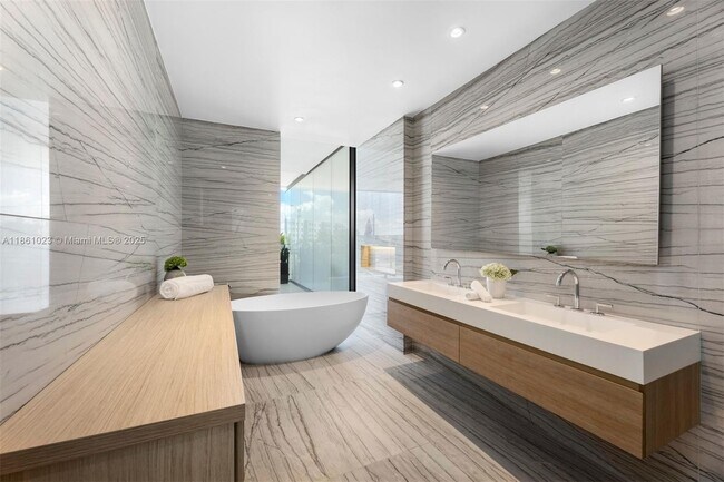 Building Photo - 8701 Collins Ave