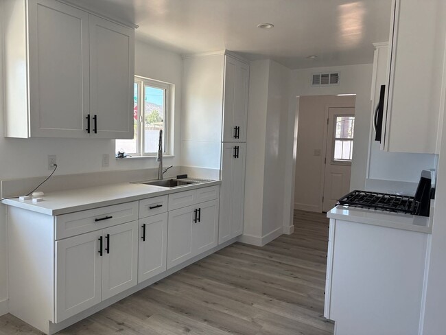 Primary Photo - Fully Renovated 3-Bed in the heart of Teha...