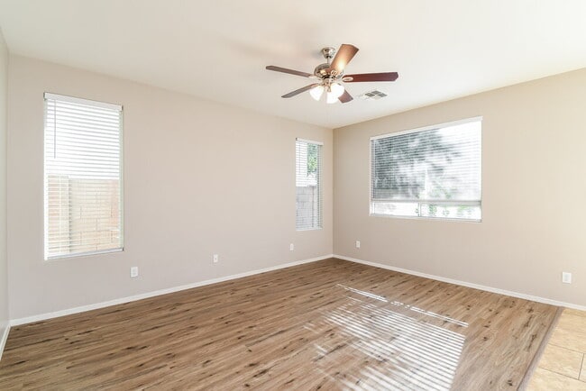 Building Photo - 4055 E Vest Ave