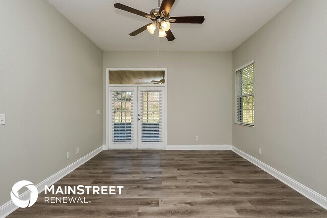 Building Photo - 3300 Hickman Ave