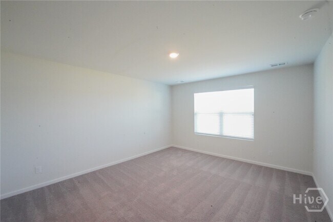 Building Photo - 103 Skylark Rd