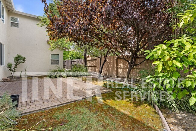 Building Photo - 35 Sabre Ct
