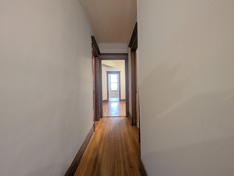 Building Photo - 3824 N Fremont