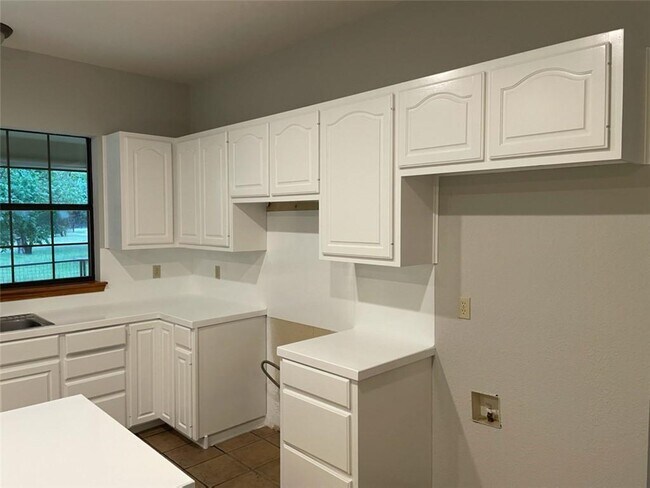 Building Photo - 12380 FM487