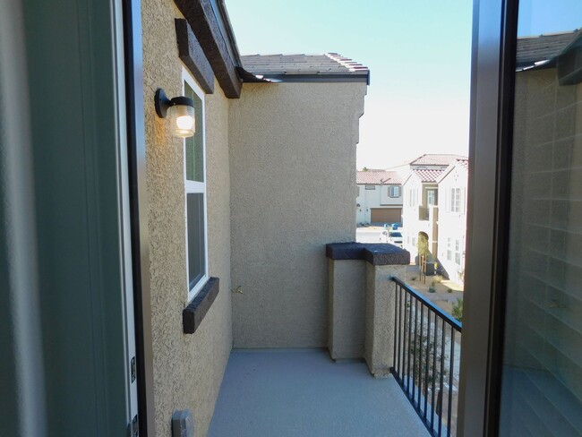 Building Photo - 1192 Mission View Ct