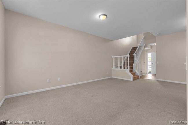 Building Photo - 41590 Mitchell Rd
