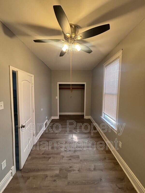 Building Photo - 7632 S Drexel Ave