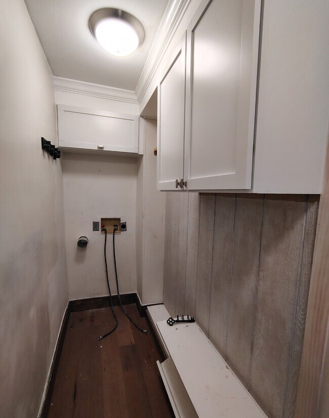 Building Photo - 10426 Vistula Rd