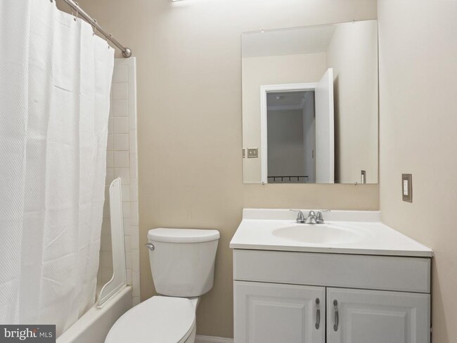 Building Photo - 1488 Orleans Ct
