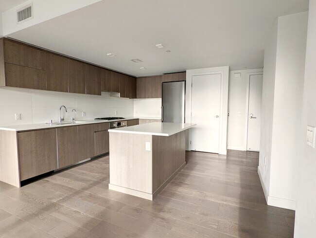 Building Photo - 1300 22nd St