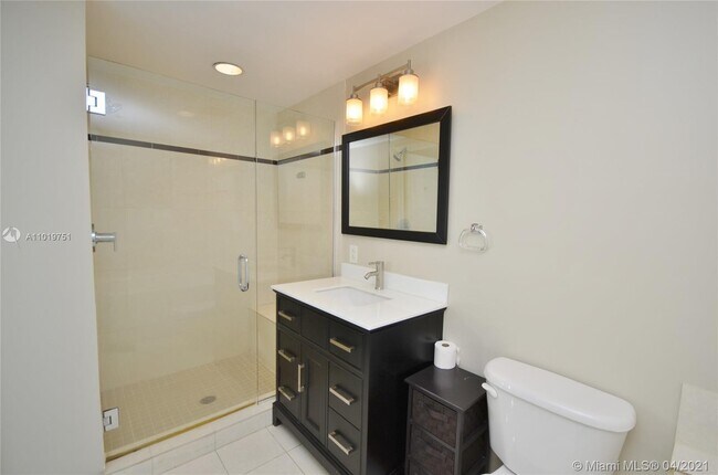 Building Photo - 480 NE 30th St