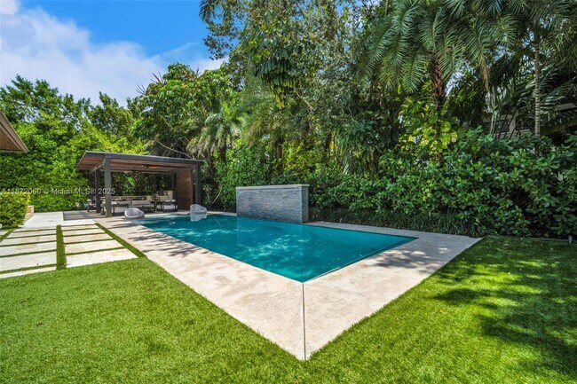 Building Photo - 6120 SW 80th St