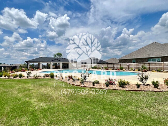 Building Photo - 383 N Cloudy Loop