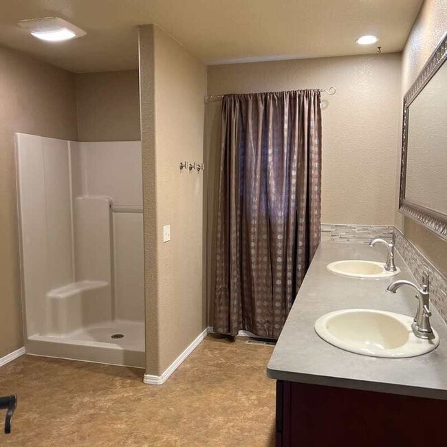 Building Photo - 2235 NW 15th St