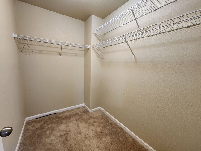 Building Photo - Quiet 2 bed 3 bath home in the 80923 area!!