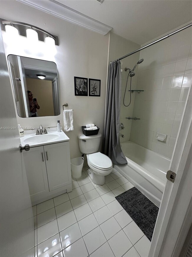 Building Photo - 6466 SW 130th Pl