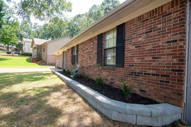 Building Photo - 8 Turtle Creek Ct