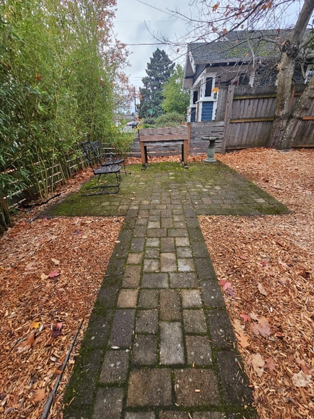 Building Photo - 3265 NE Alberta St