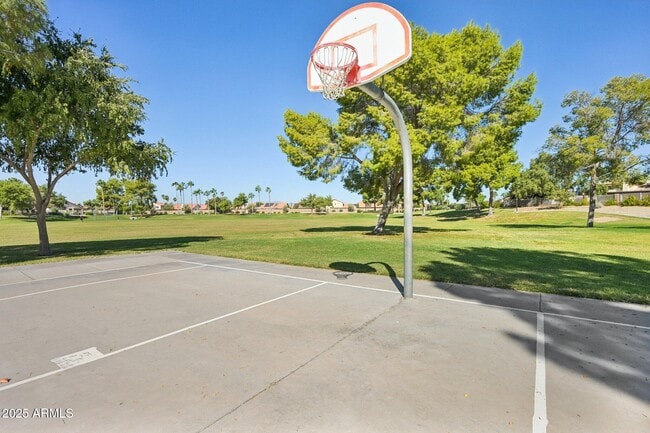 Building Photo - 15649 W Magnolia St