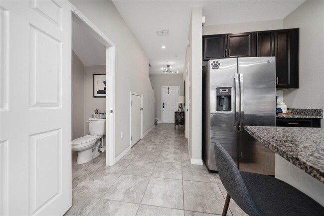 Building Photo - 10849 Wyne Tree Ct