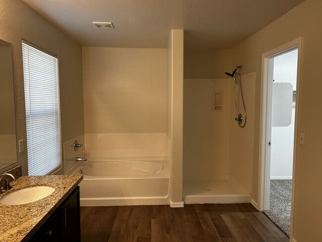 Building Photo - 18336 W Hayden Dr