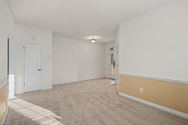 Building Photo - 3820 Stumpy Lake Ln