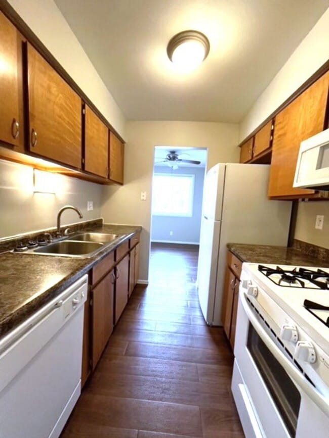 Building Photo - Modern 2-Bedroom Apartments in Crown Point, IN – Pet Friendly!