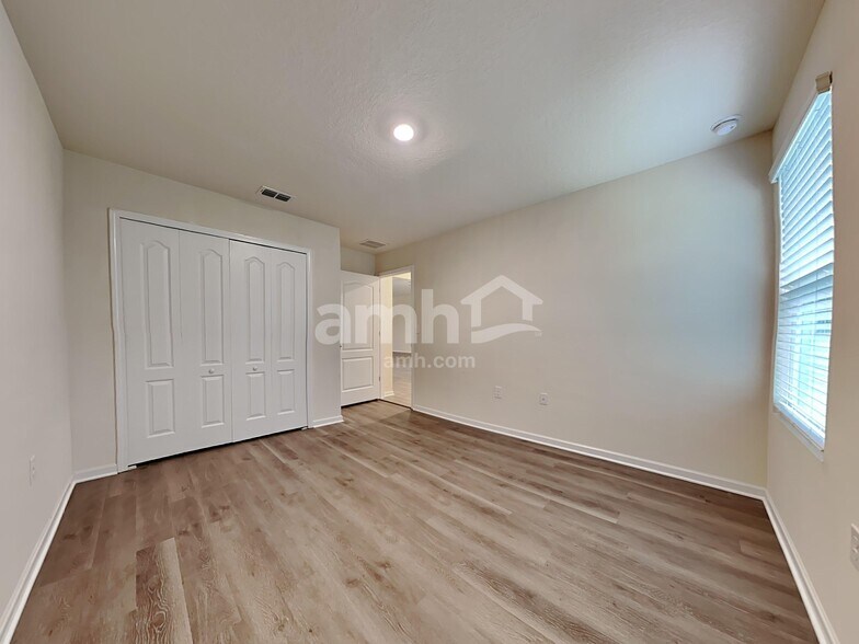 Building Photo - 297 N Hamilton Springs Rd