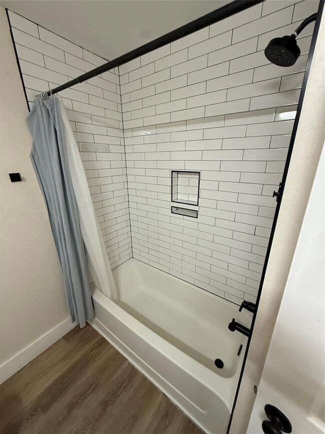 Building Photo - 108 Presidio Dr