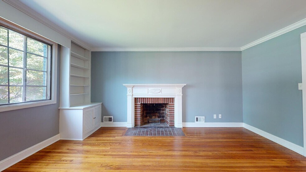 Building Photo - 4815 Yuma St NW