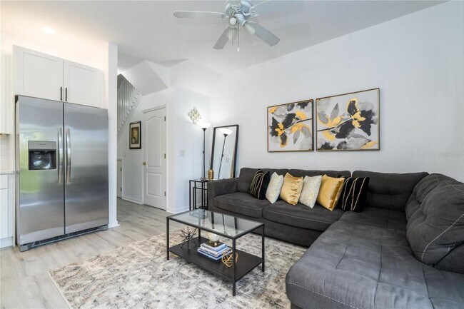 Building Photo - 2433 Caravelle Cir