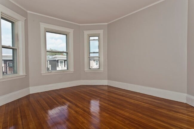 Building Photo - 73 Barnes Ave