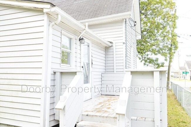 Building Photo - 2901 E 47th St