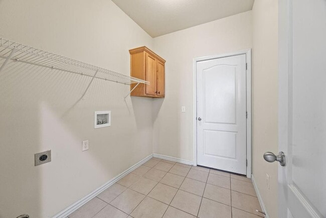 Building Photo - 4300 SW Brownstone Ave