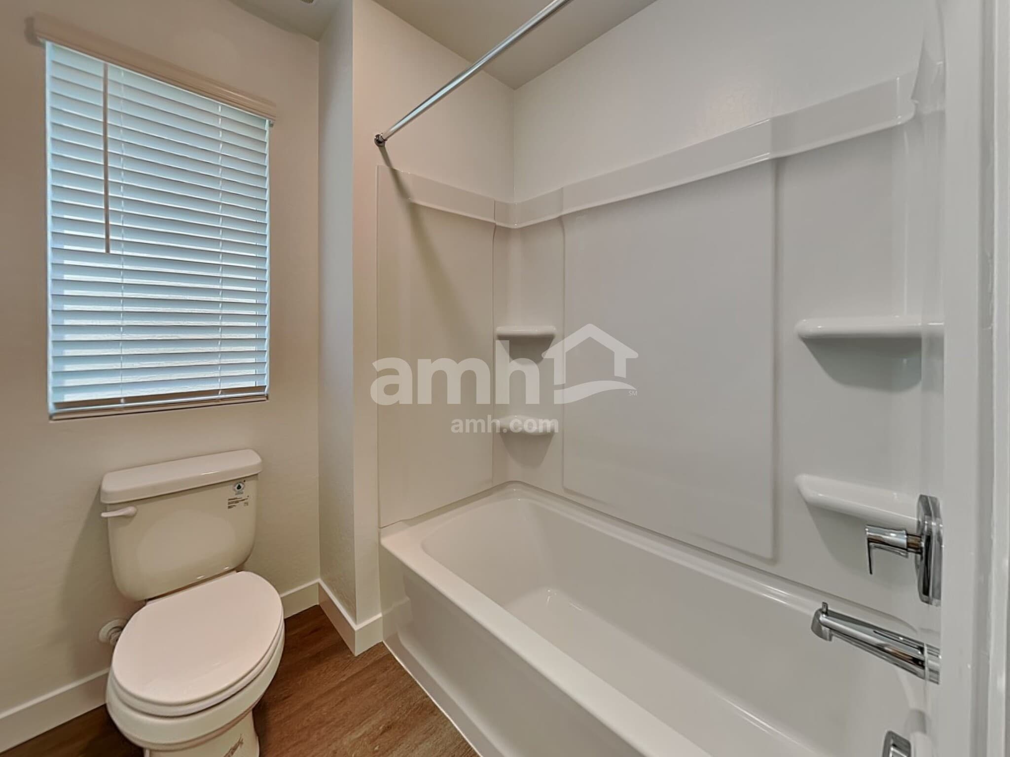 Building Photo - 9717 W Tamarisk Ave