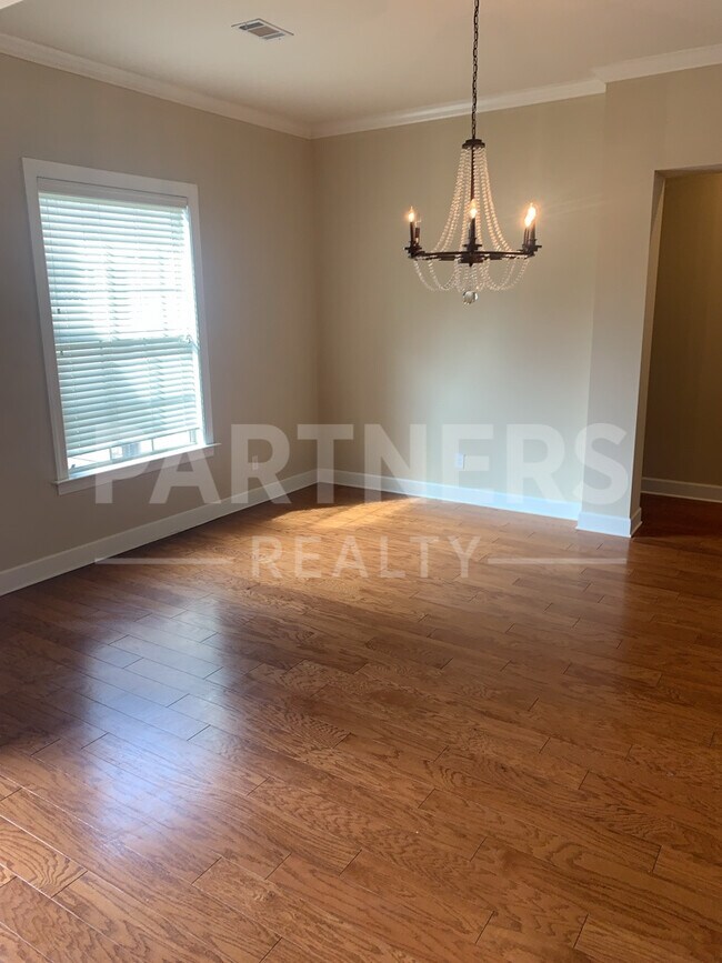 Building Photo - 9260 Marston Way
