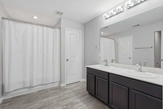 Building Photo - 9431 Paloma Creek Dr